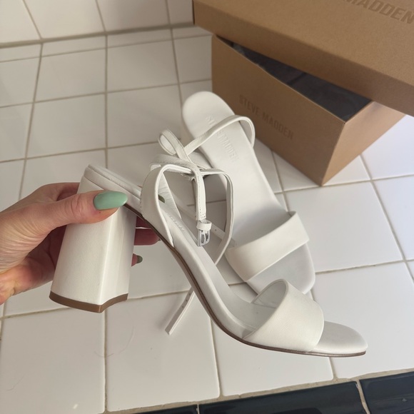 Steve Madden White Leather Messa Block Heel Ankle Strap Sandals - Picture 5 of 11